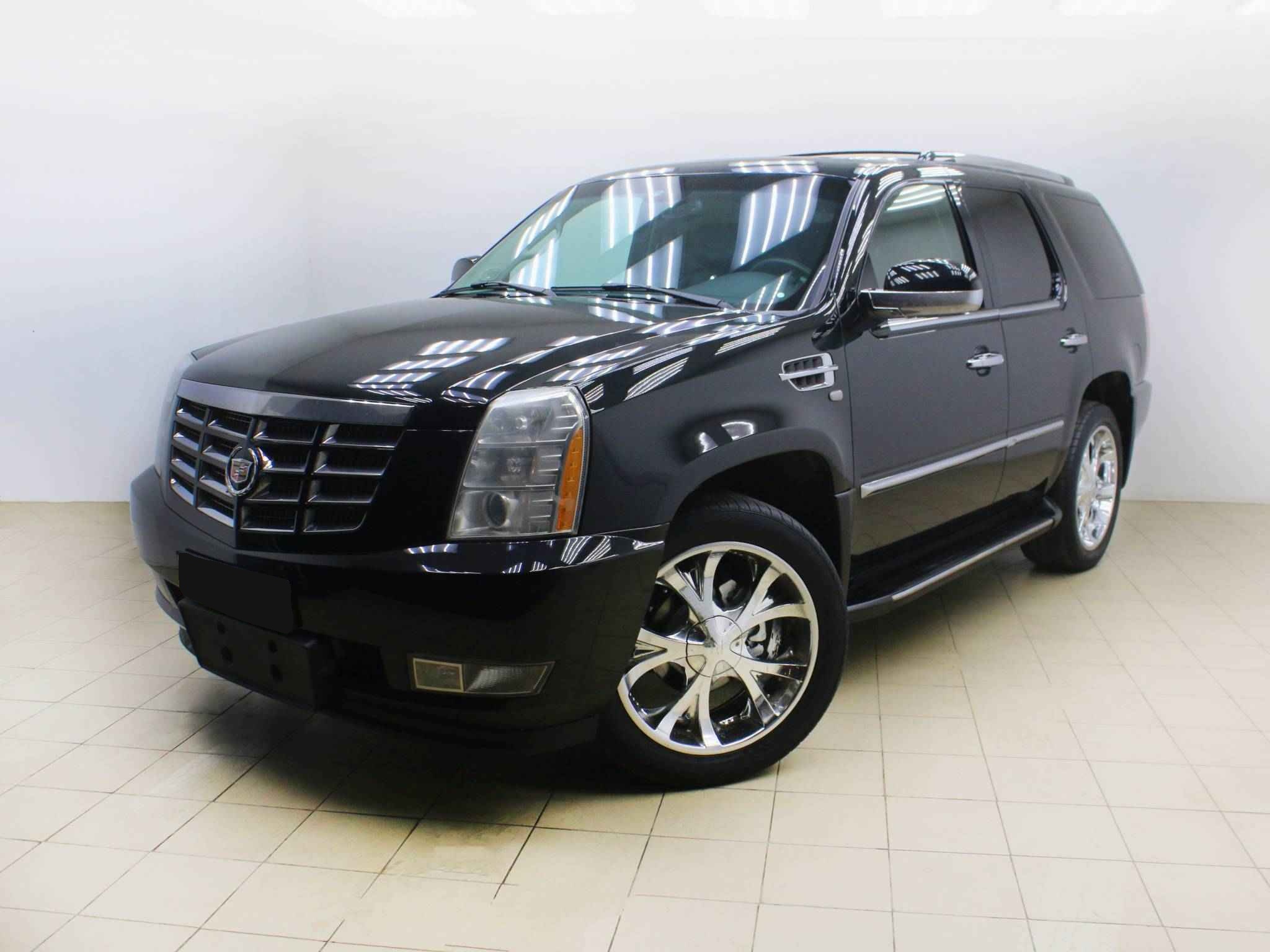 Cadillac Escalade, III