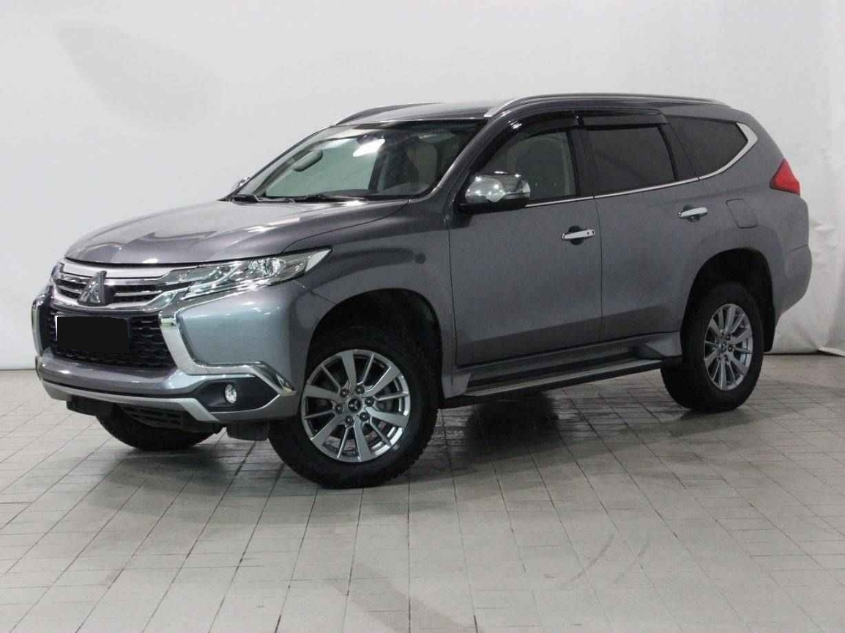 Mitsubishi Pajero Sport, III