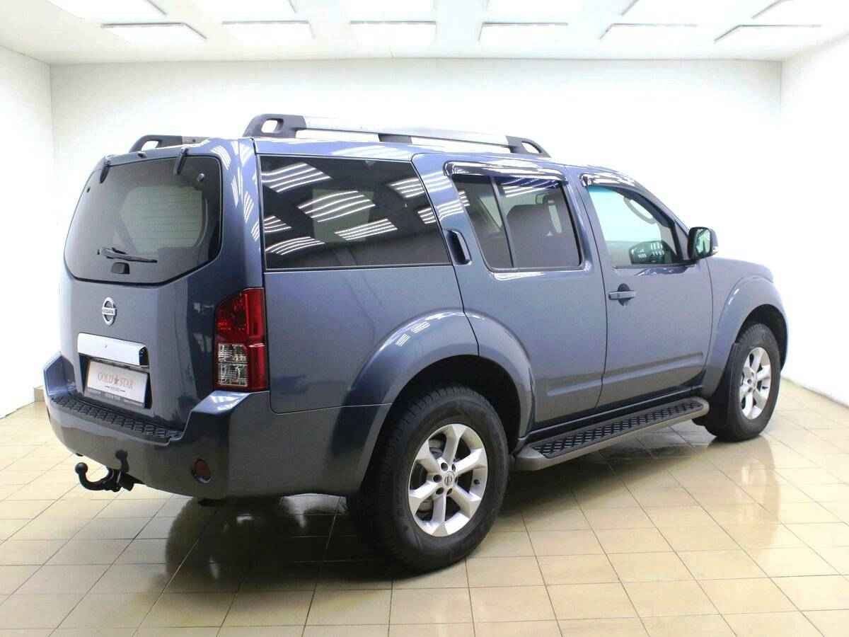 Nissan Pathfinder, III
