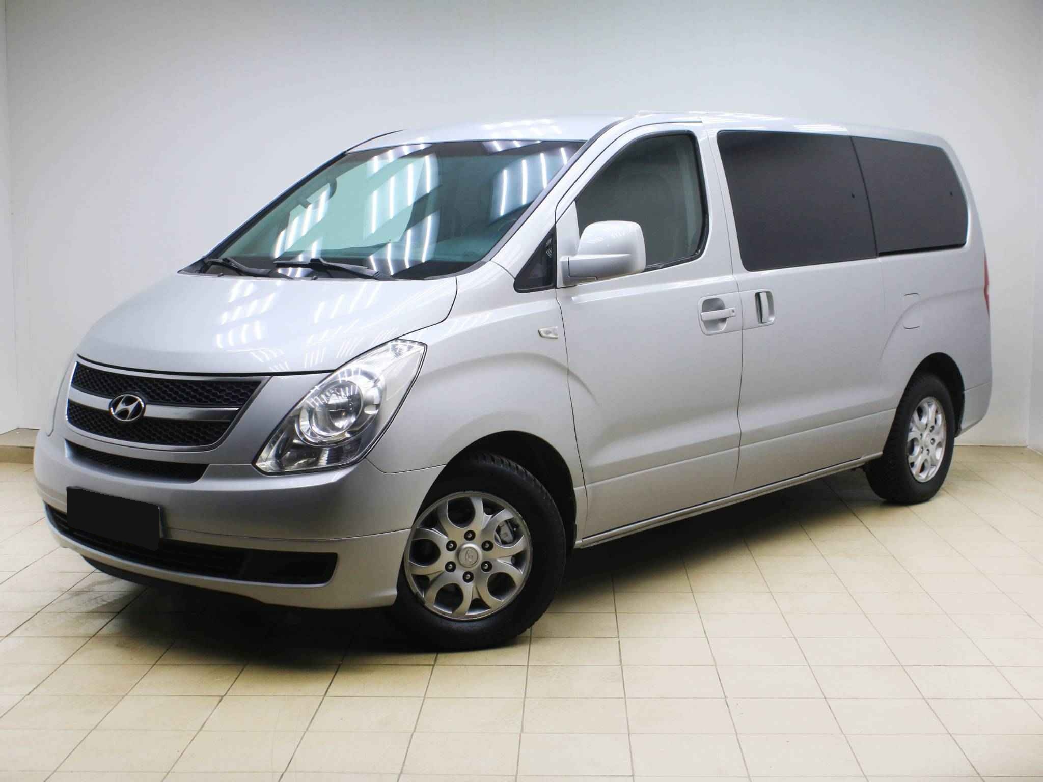 Hyundai Grand Starex, I