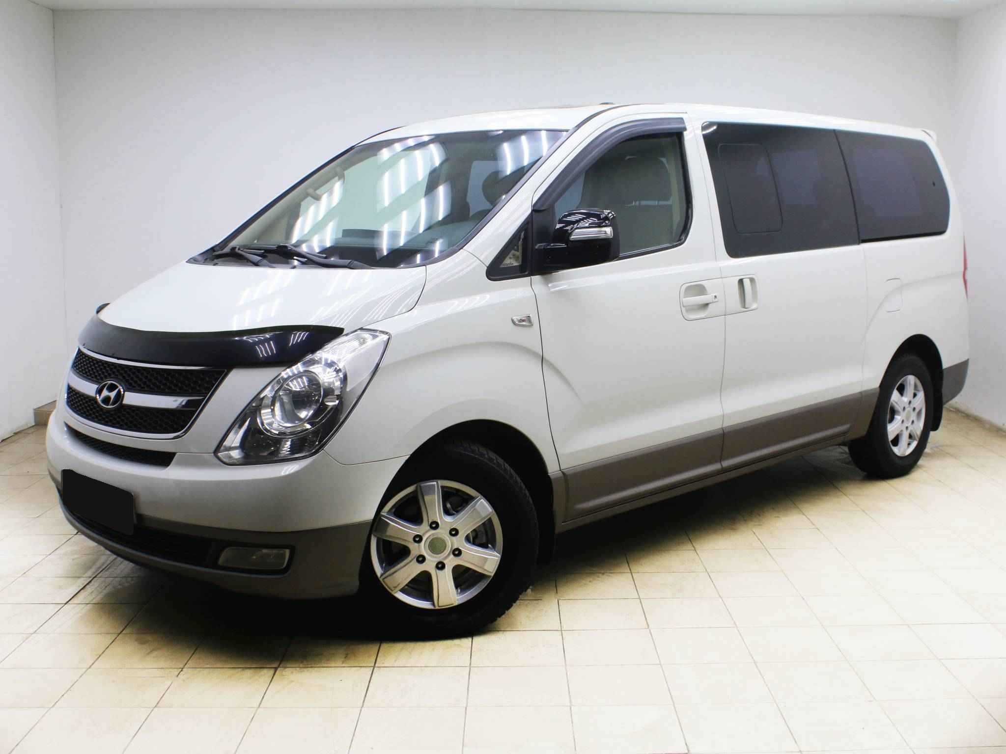 Hyundai Grand Starex, I