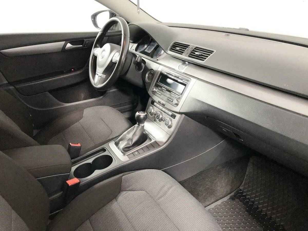 Volkswagen Passat, B7