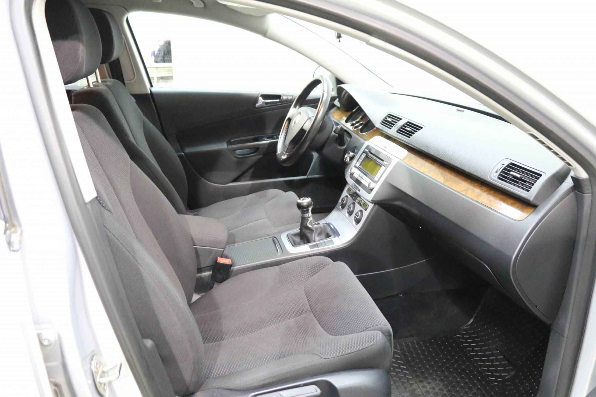 Volkswagen Passat, B6