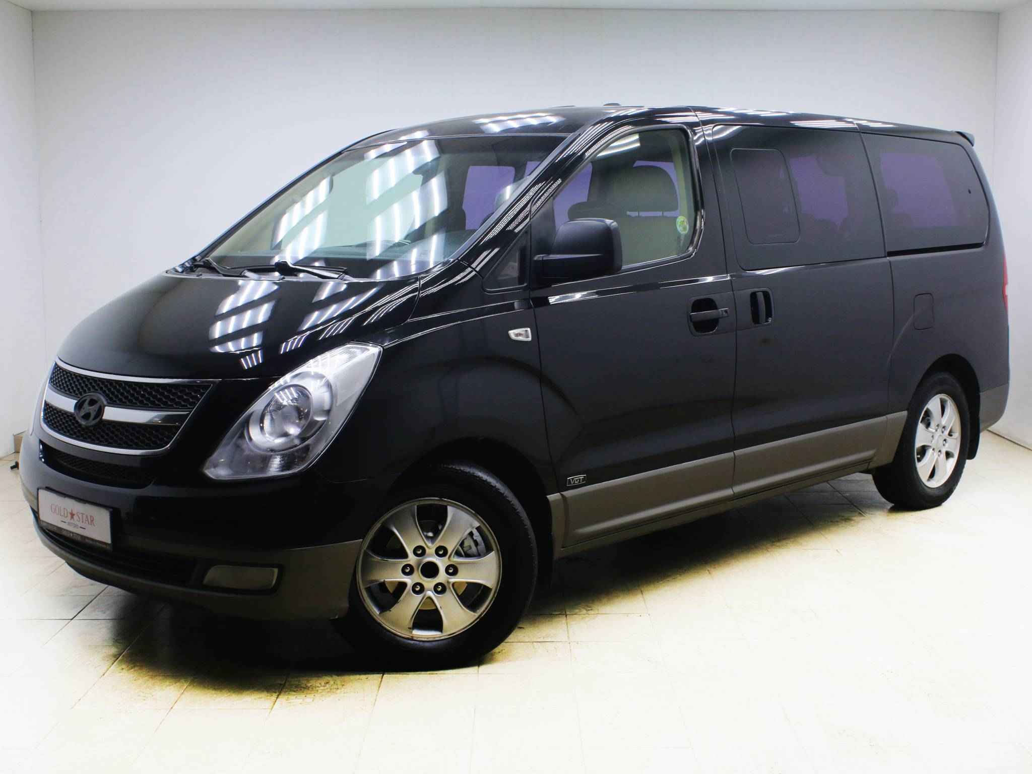 Hyundai Grand Starex, I