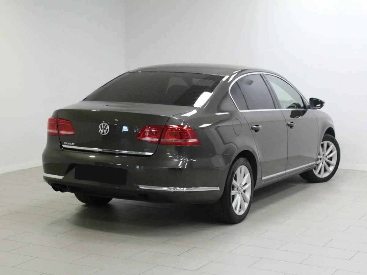 Volkswagen Passat, B7