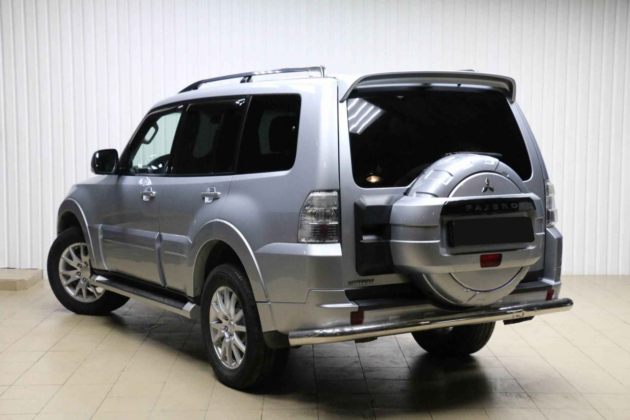 Mitsubishi Pajero, IV Рестайлинг 1