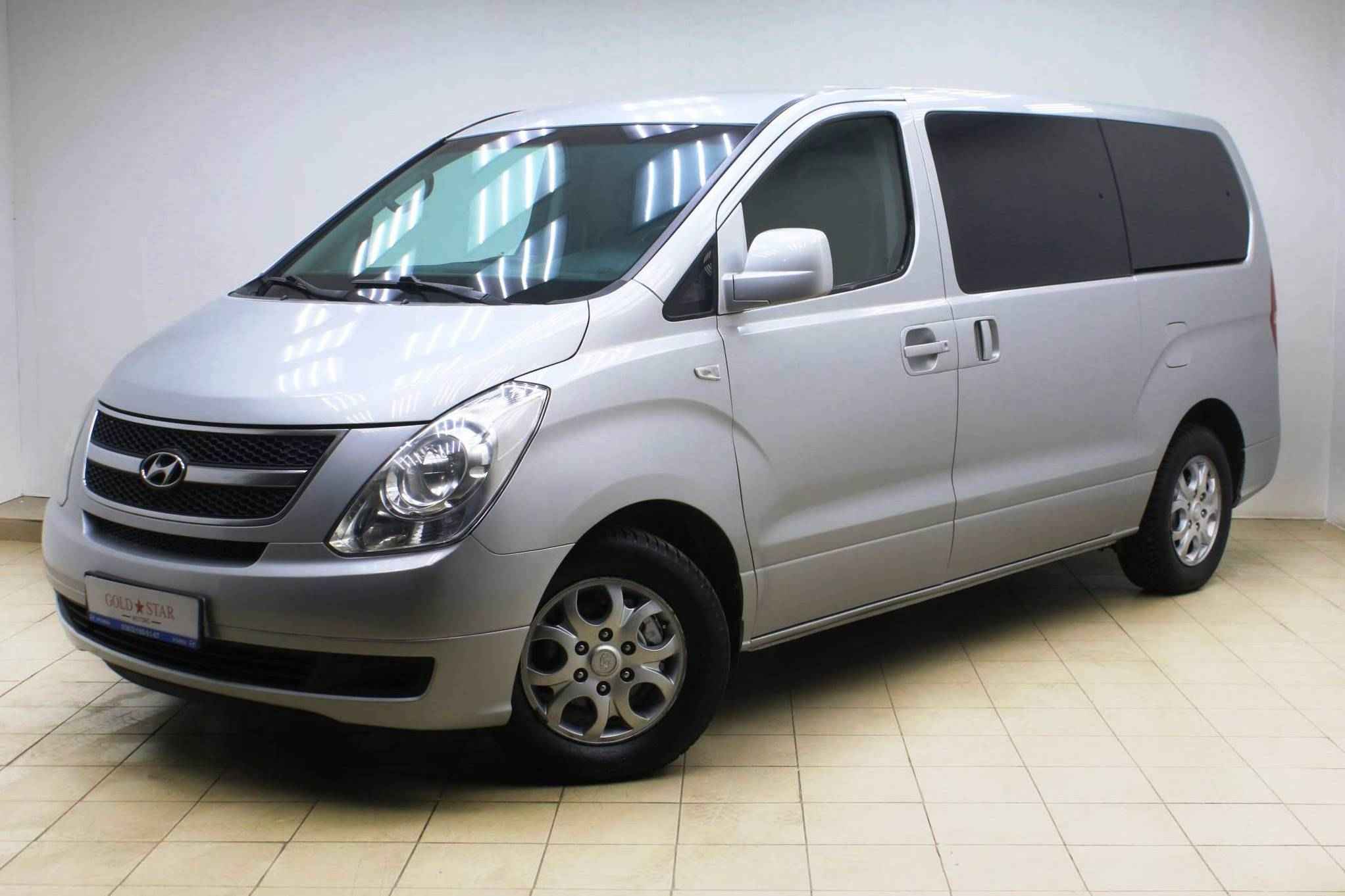 Hyundai Grand Starex, I