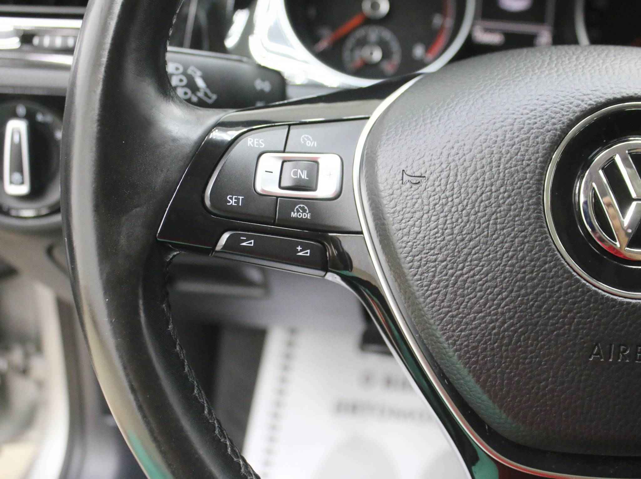 Volkswagen Golf, VII