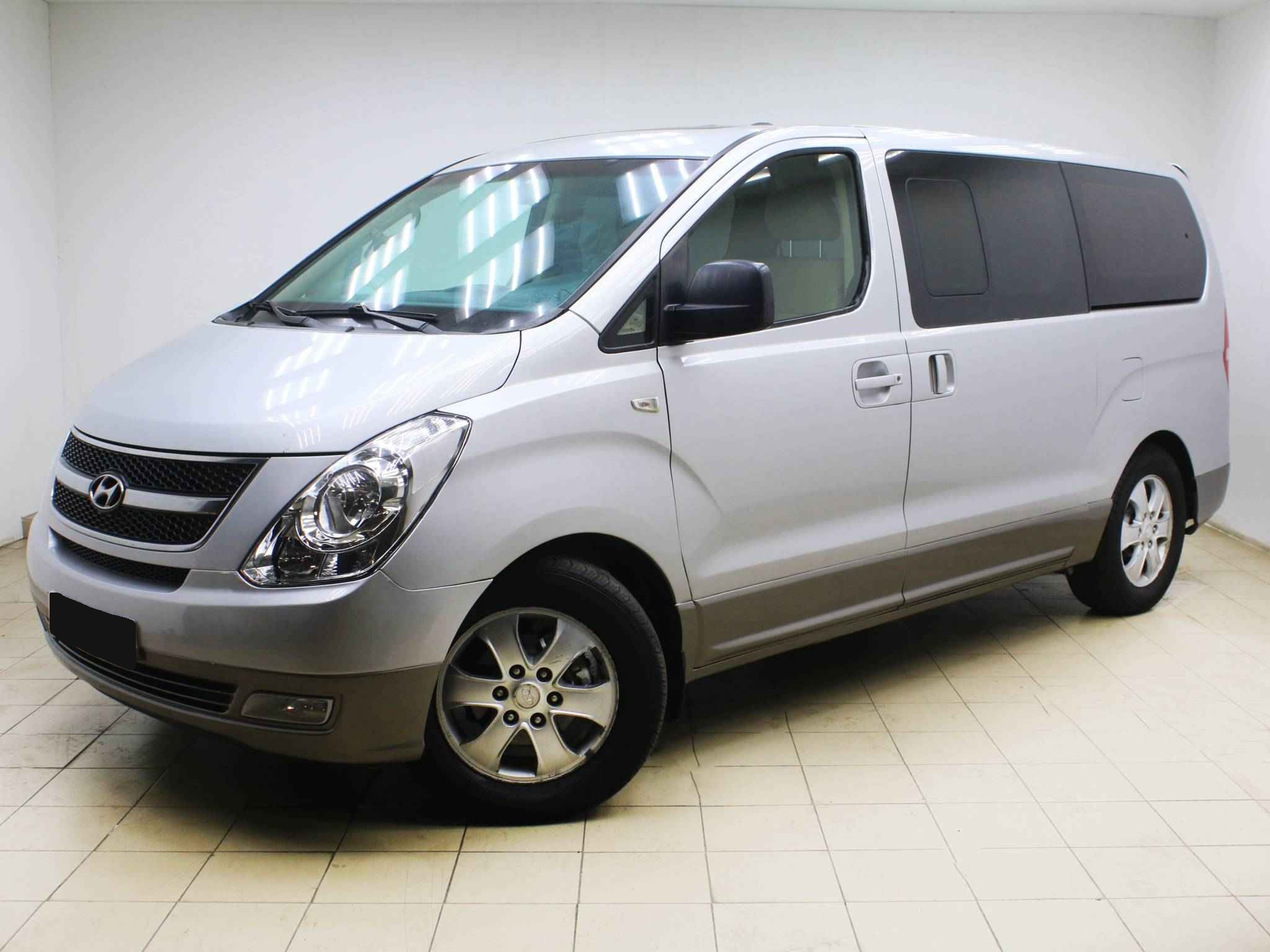 Hyundai Grand Starex, I