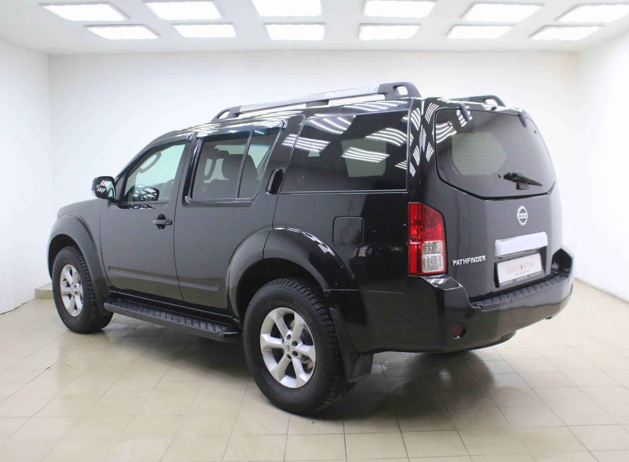 Nissan Pathfinder, III