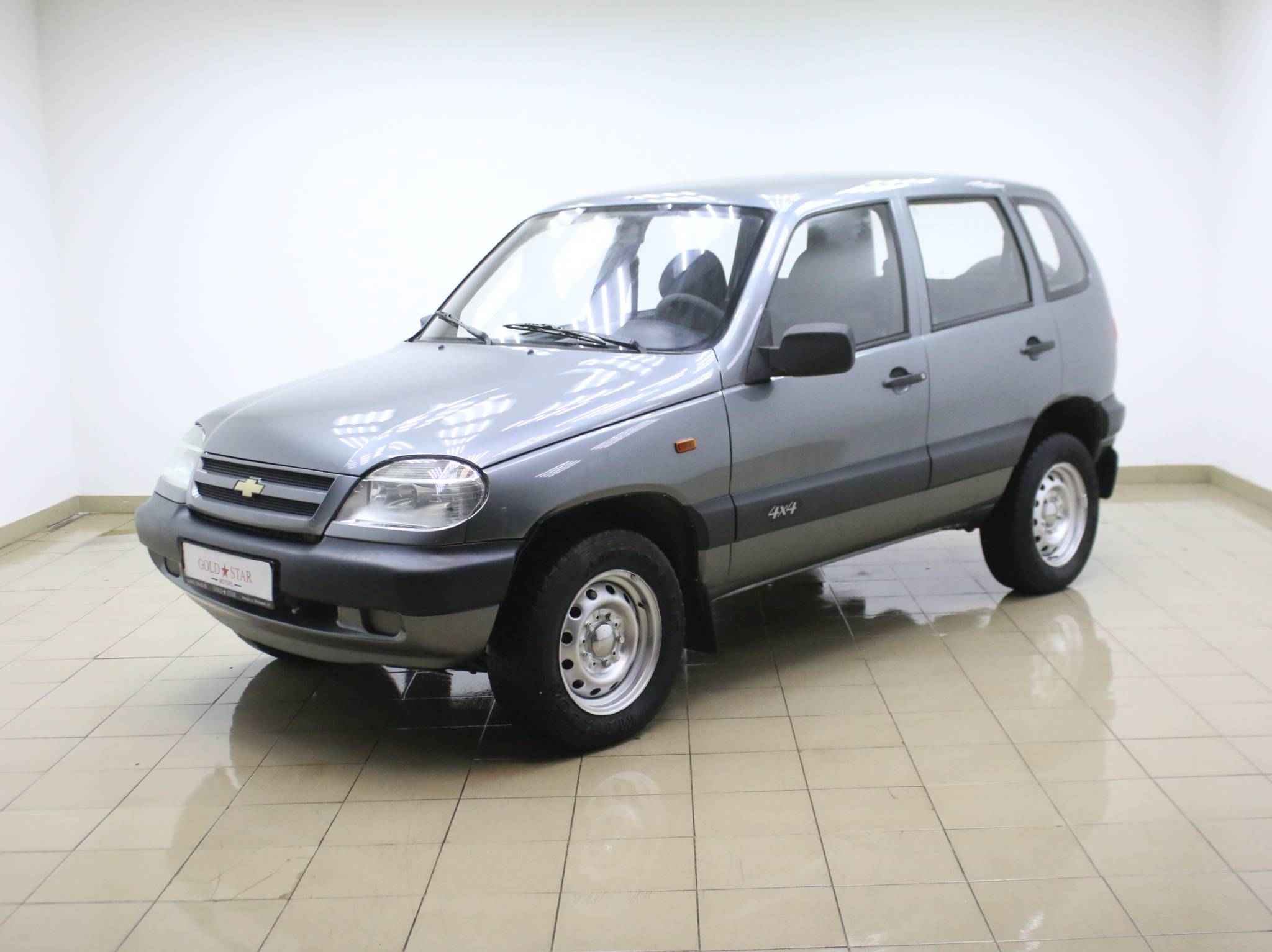 Chevrolet Niva, I
