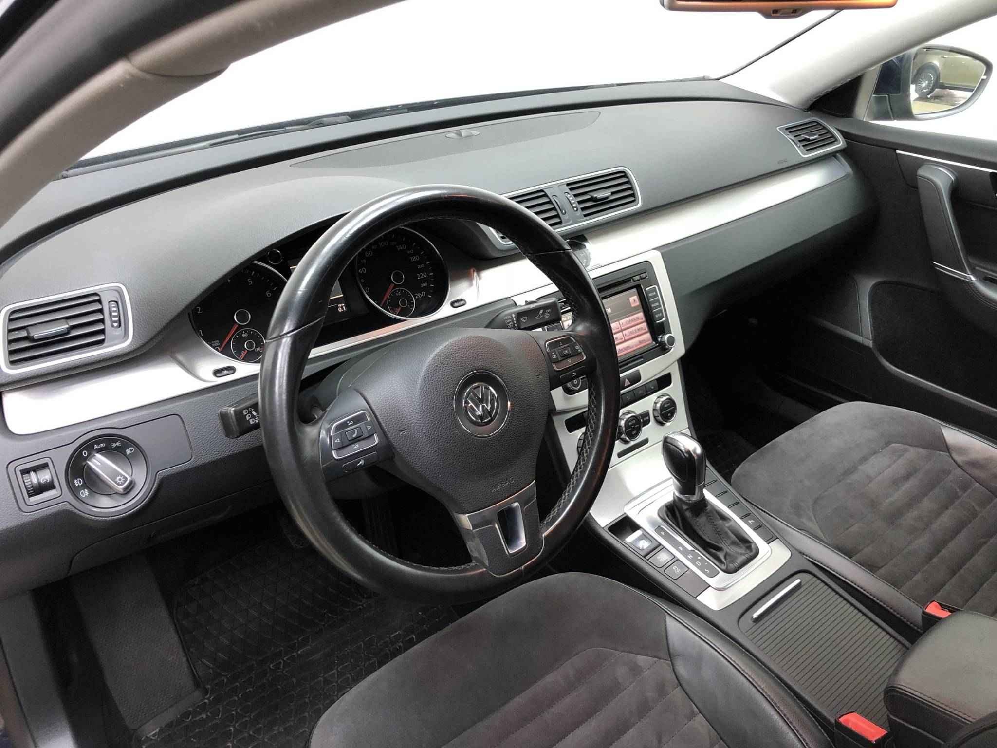 Volkswagen Passat, B7