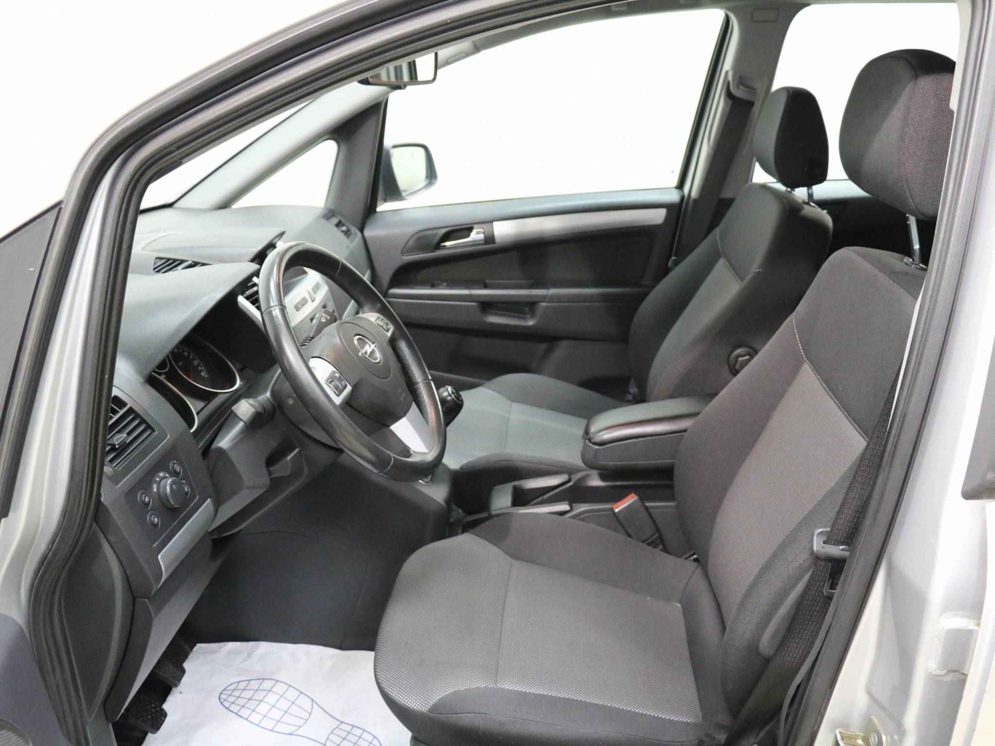 Opel Zafira, B Рестайлинг