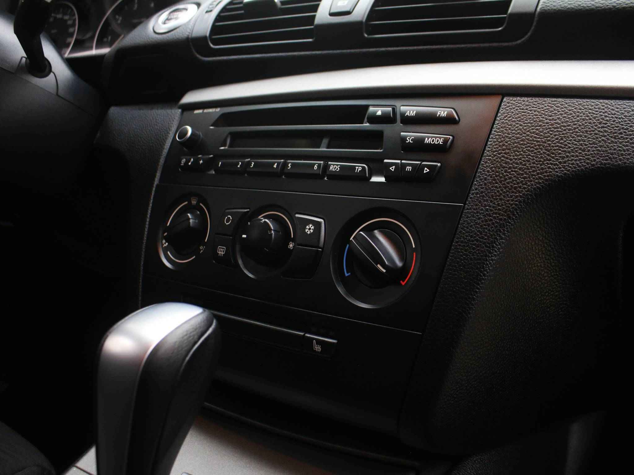 BMW 1 серии, I (E81/E82/E87/E88) Рестайлинг