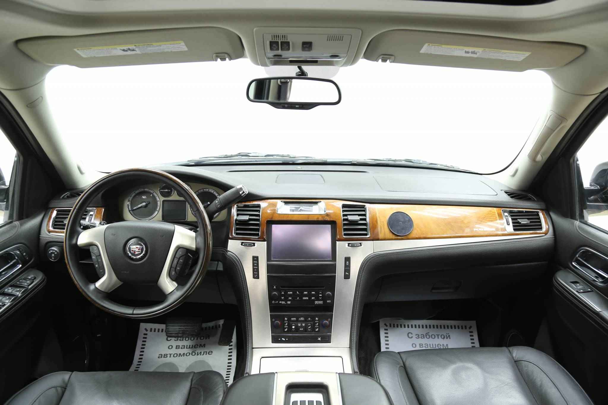 Cadillac Escalade, III