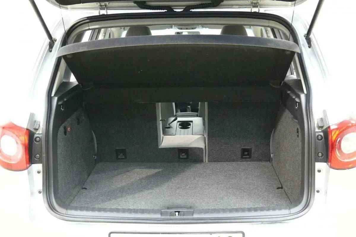 Volkswagen Tiguan, I