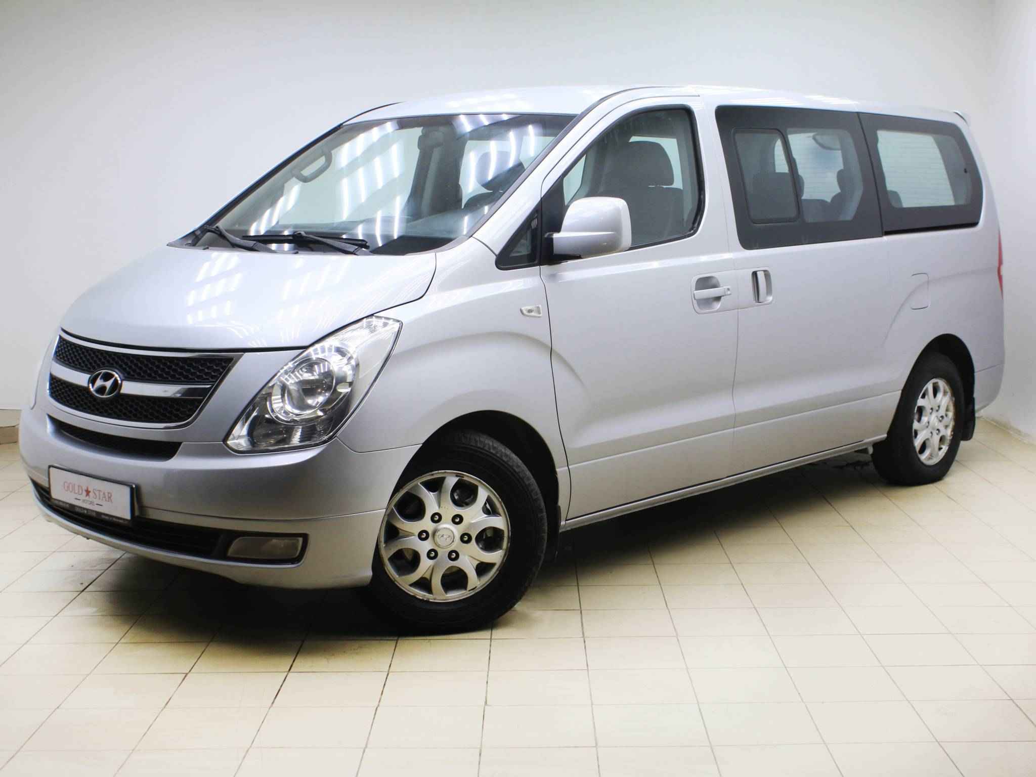 Hyundai Grand Starex, I