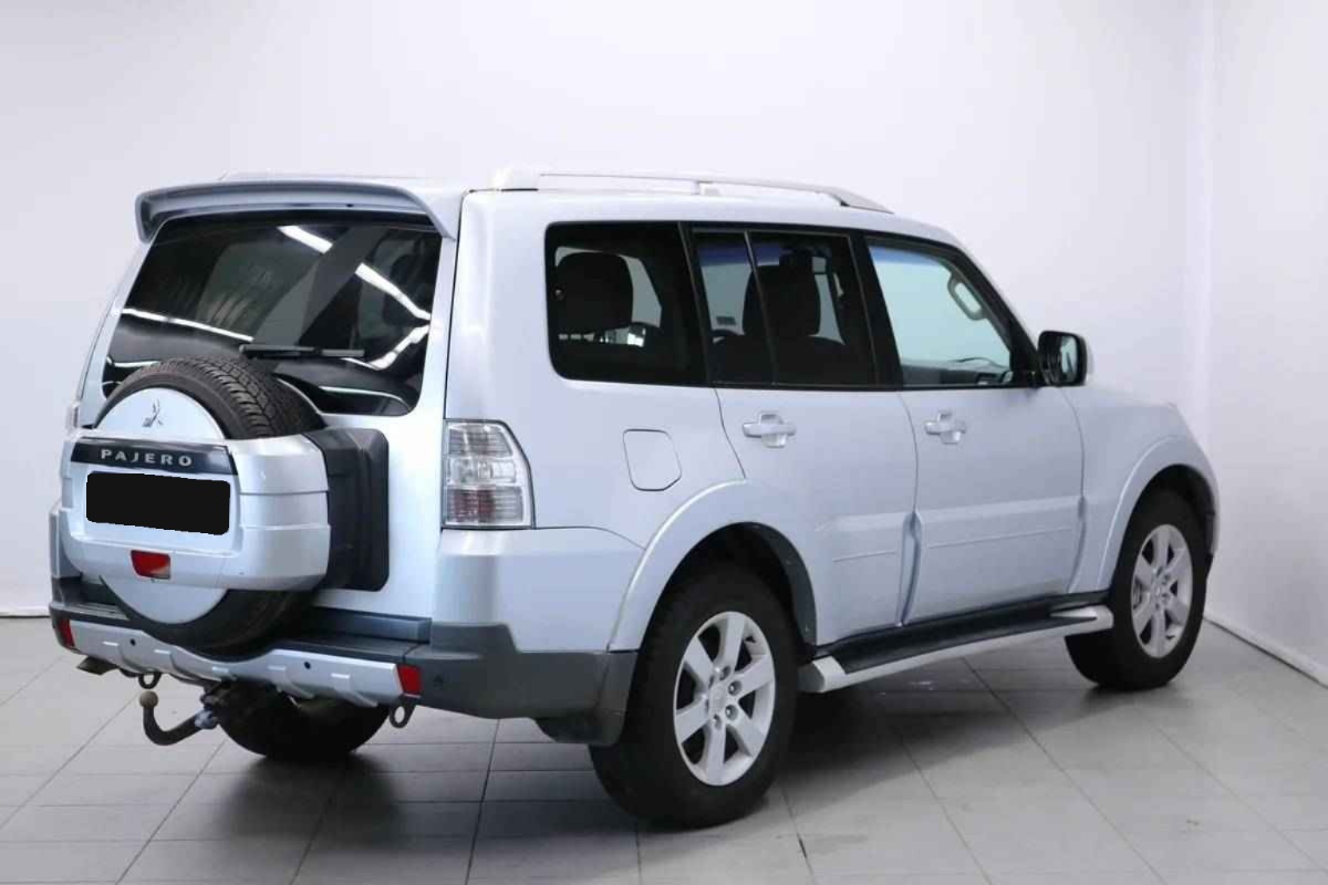 Mitsubishi Pajero, IV