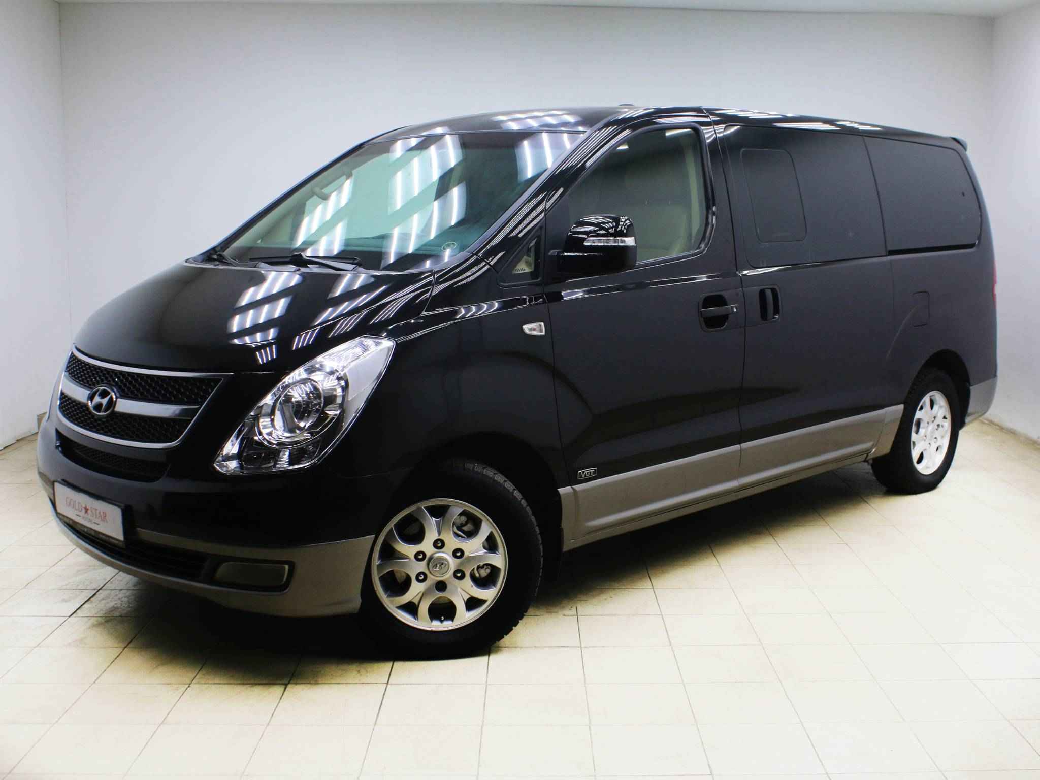 Hyundai Grand Starex, I