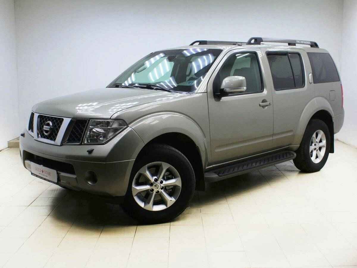 Nissan Pathfinder, III