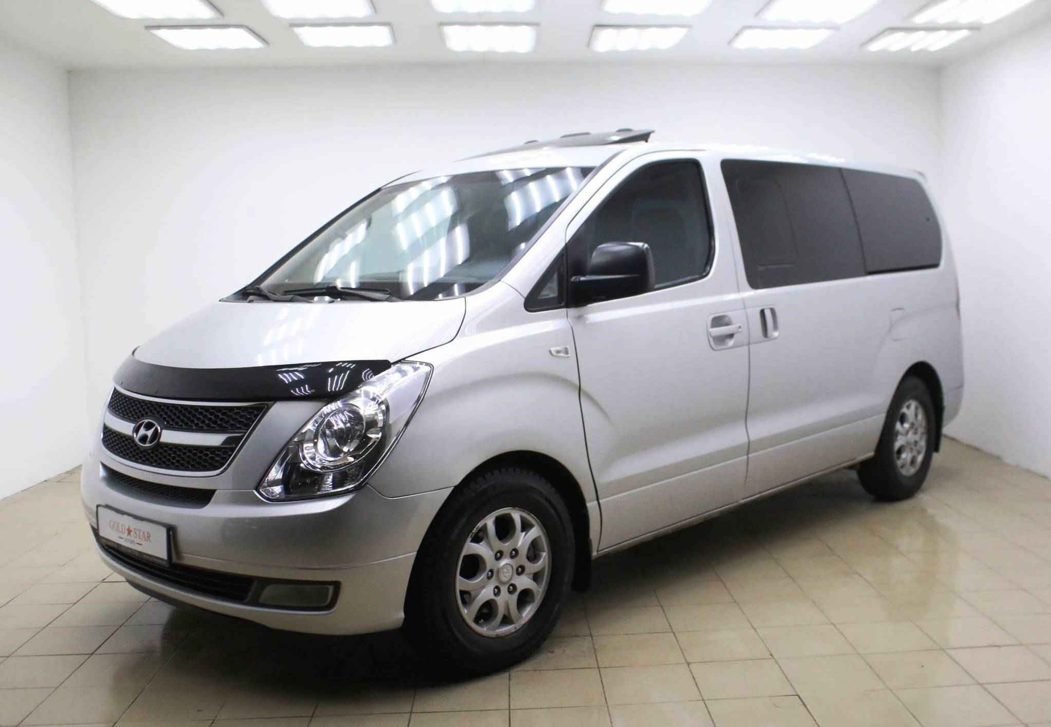 Hyundai Grand Starex, I