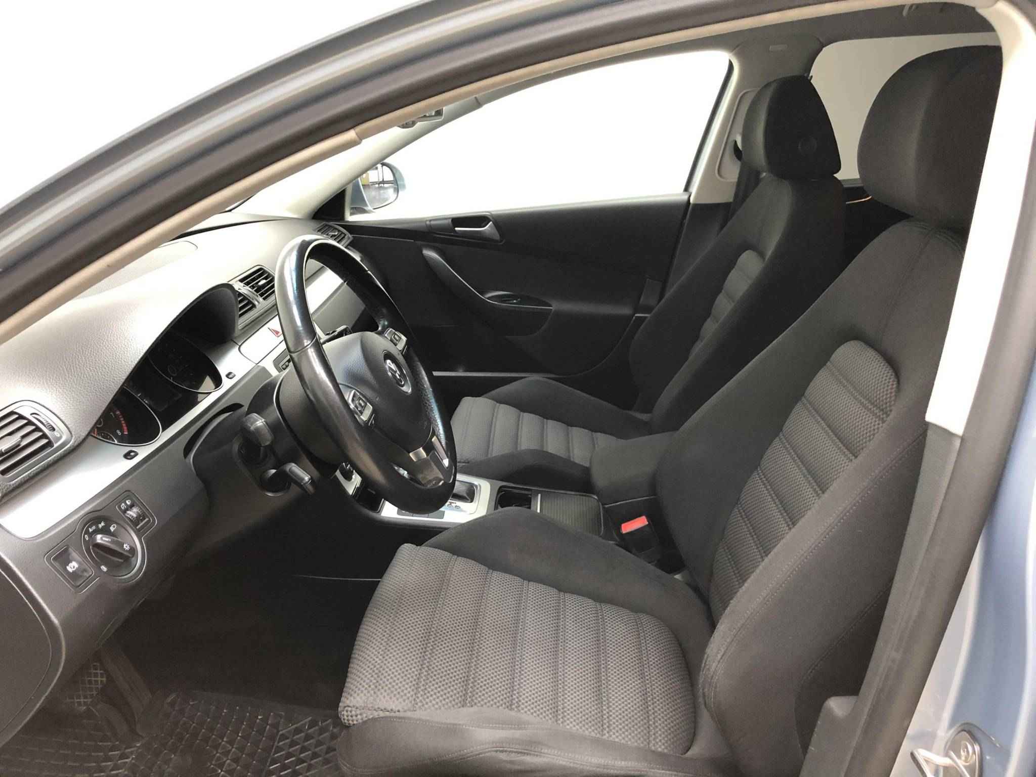 Volkswagen Passat, B6