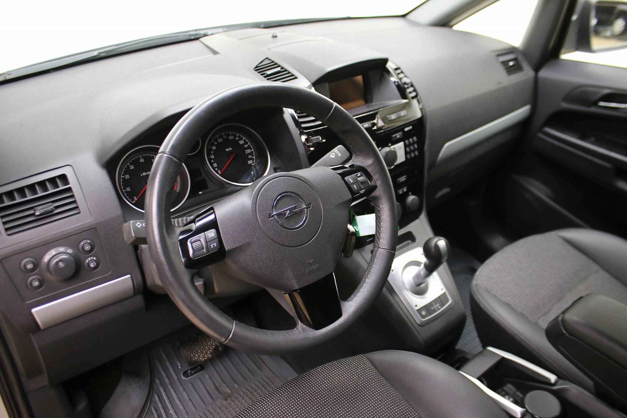 Opel Zafira, B Рестайлинг