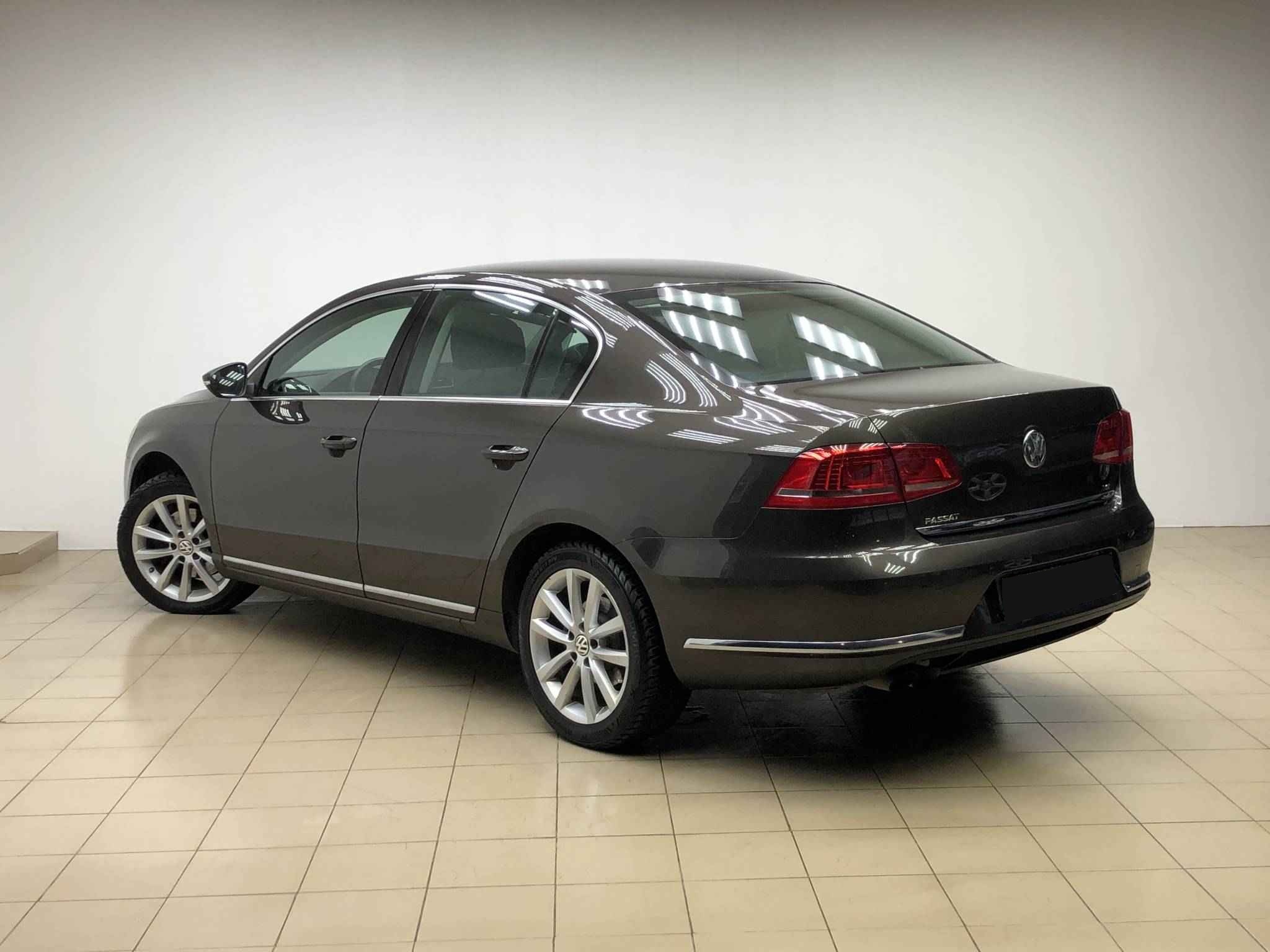 Volkswagen Passat, B7