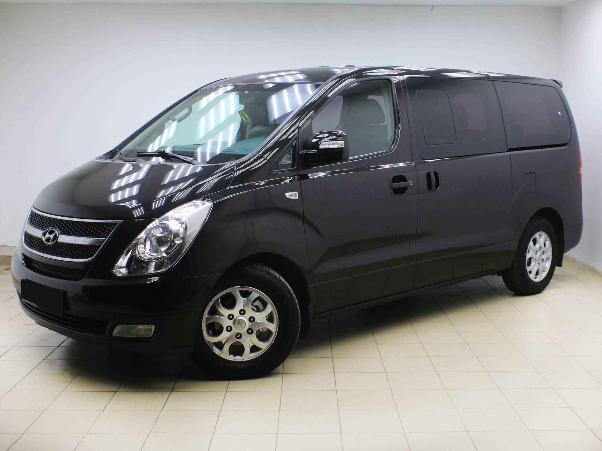 Hyundai Grand Starex, I