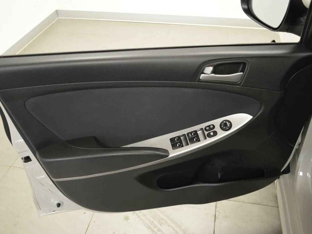 Hyundai Solaris, I Рестайлинг