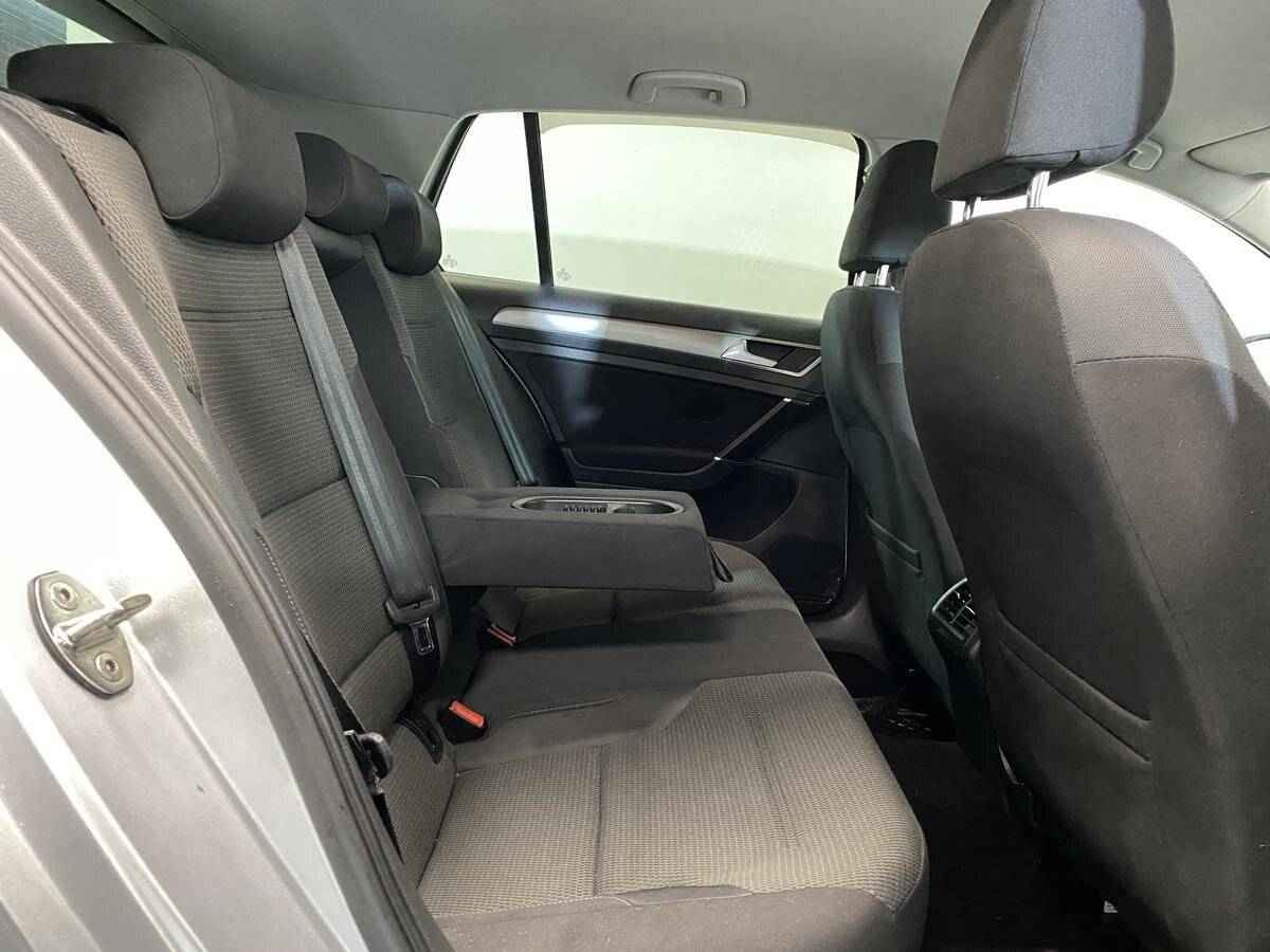 Volkswagen Golf, VII