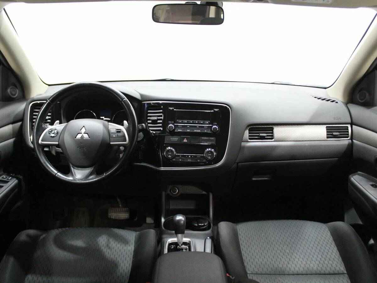 Mitsubishi Outlander, III