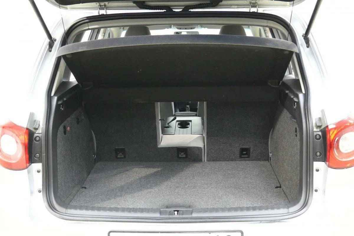 Volkswagen Tiguan, I