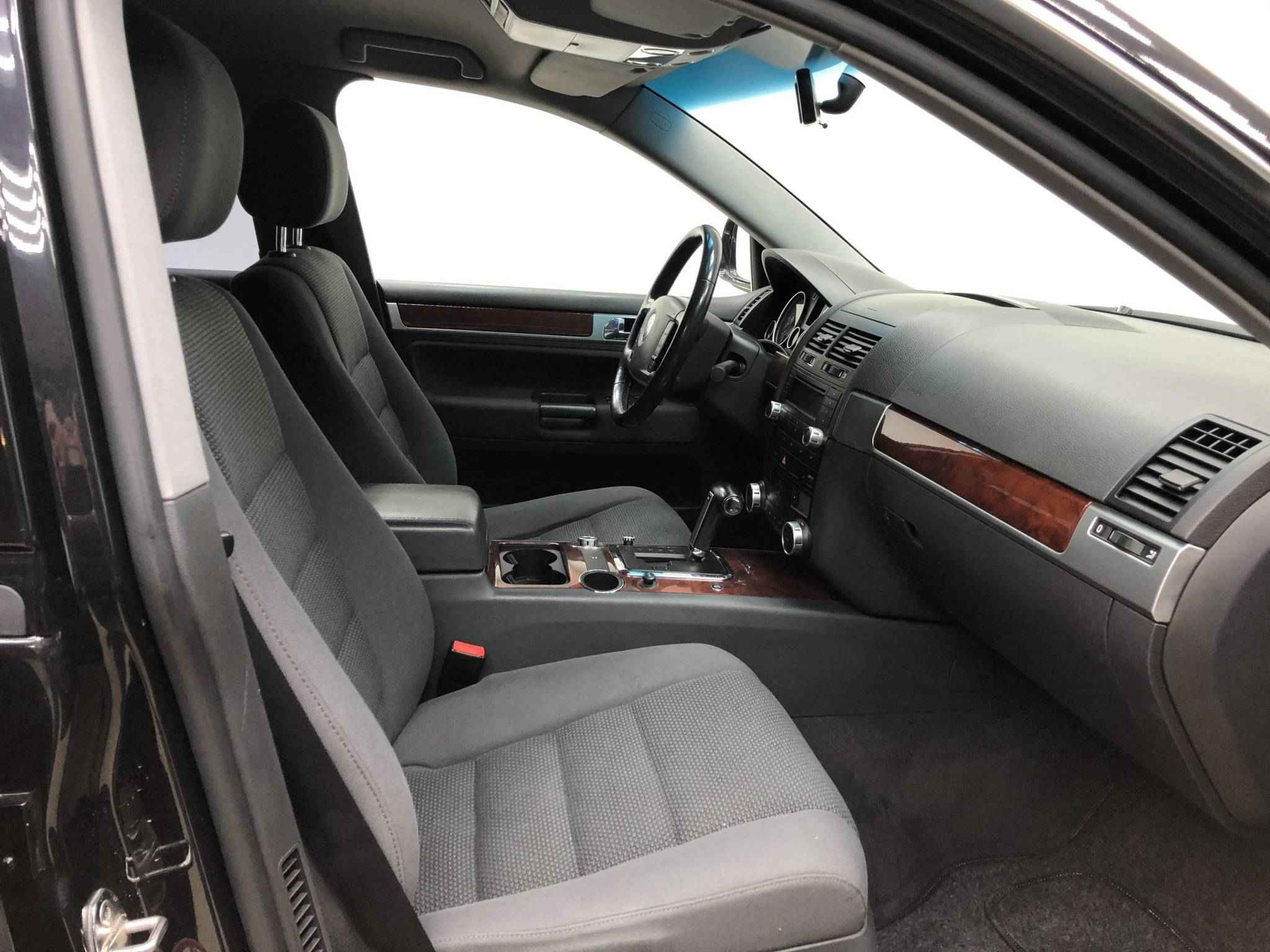 Volkswagen Touareg, I