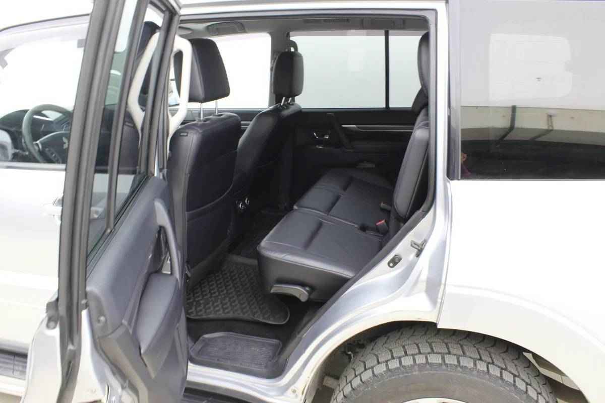 Mitsubishi Pajero, IV