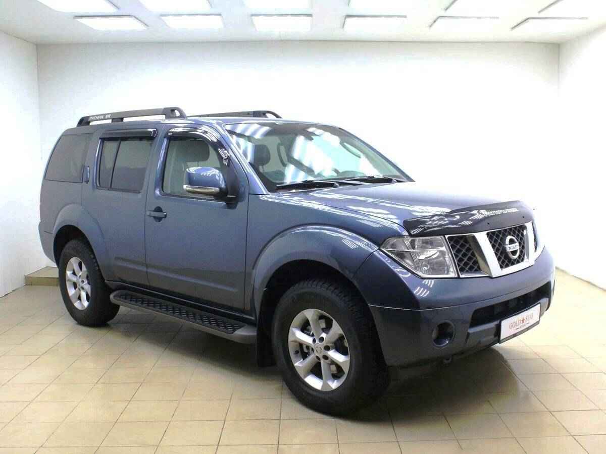 Nissan Pathfinder, III