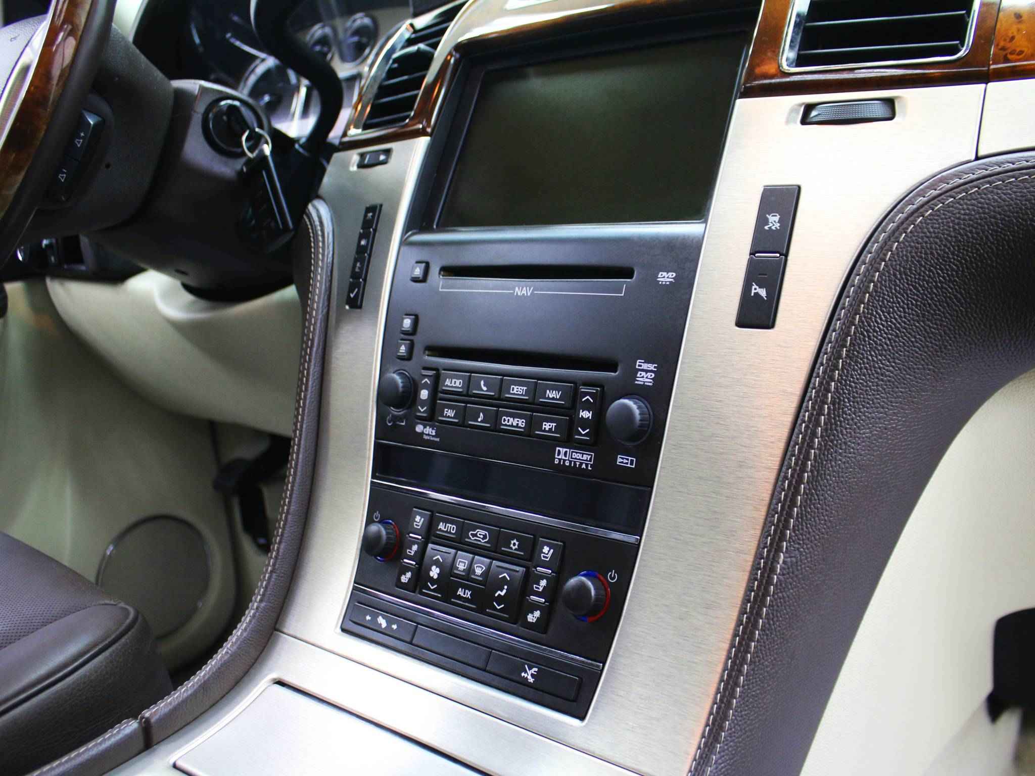 Cadillac Escalade, III