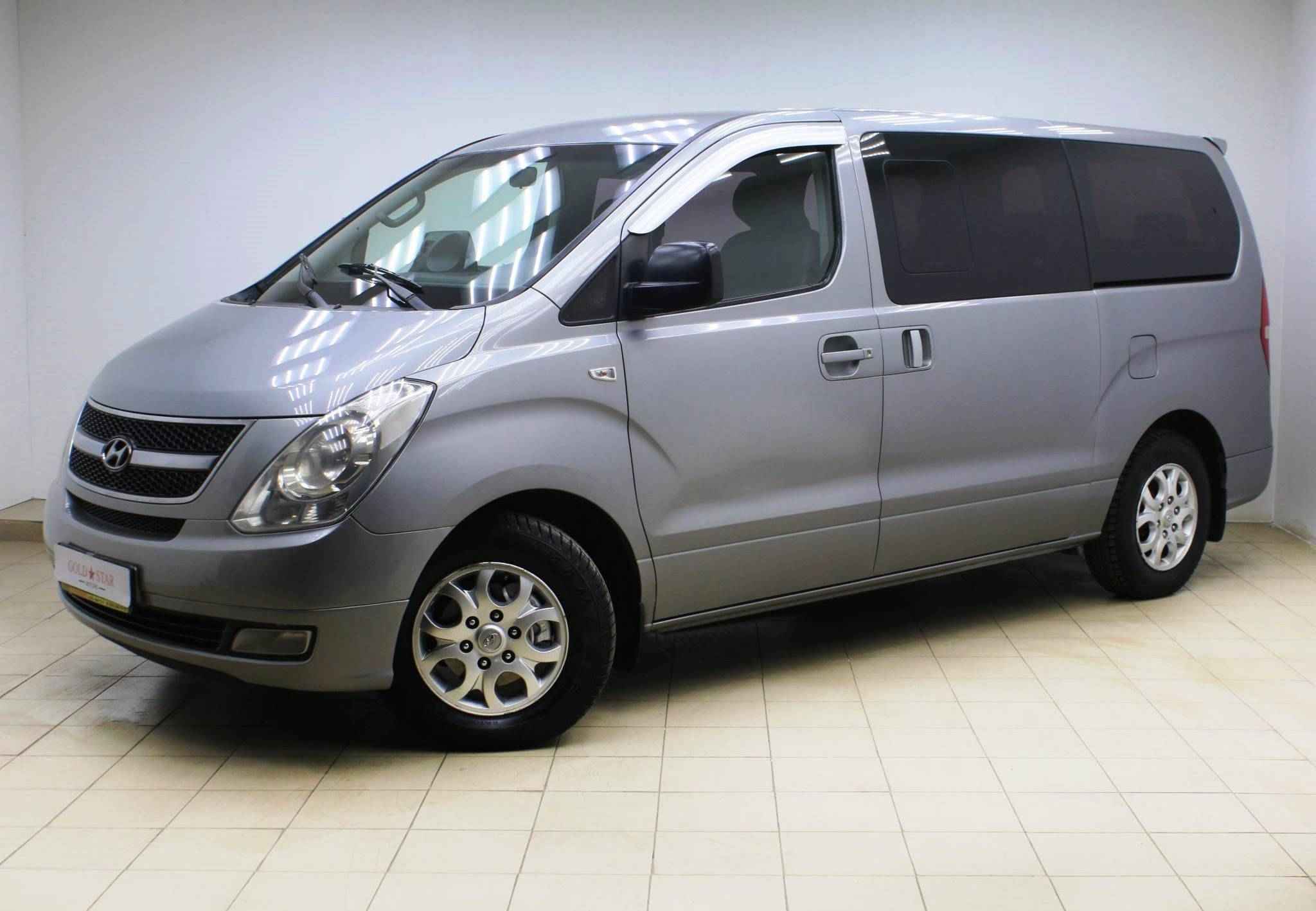 Hyundai Grand Starex, I