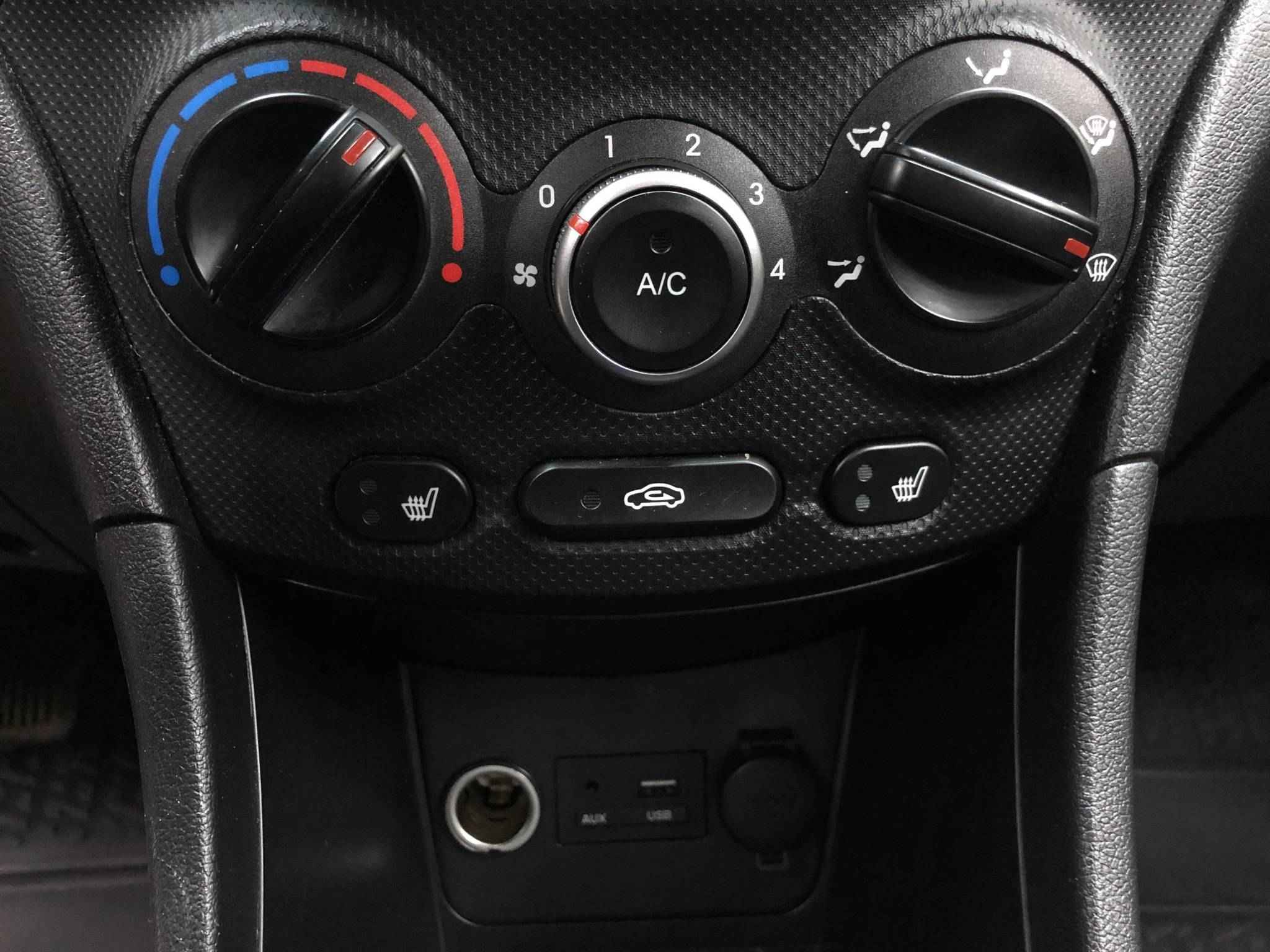 Hyundai Solaris, I Рестайлинг