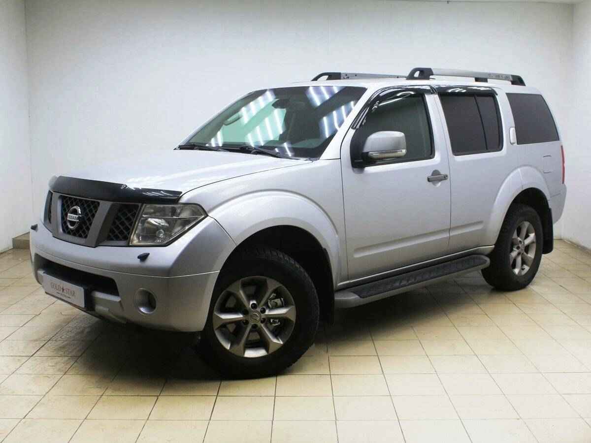 Nissan Pathfinder, III