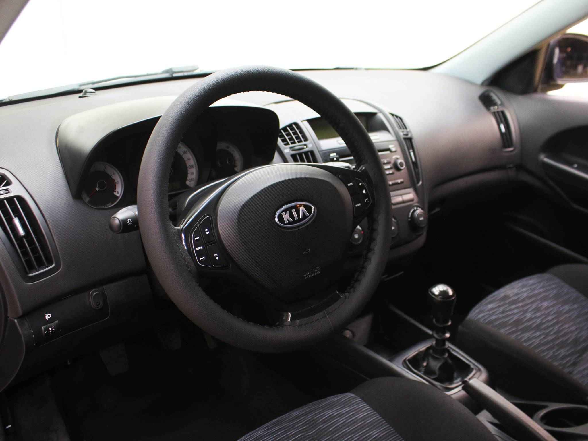 Kia Ceed, I