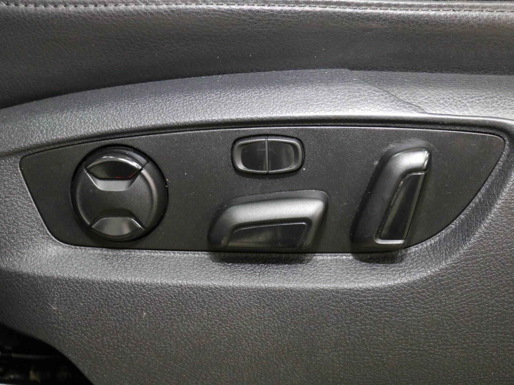 Volkswagen Touareg, II