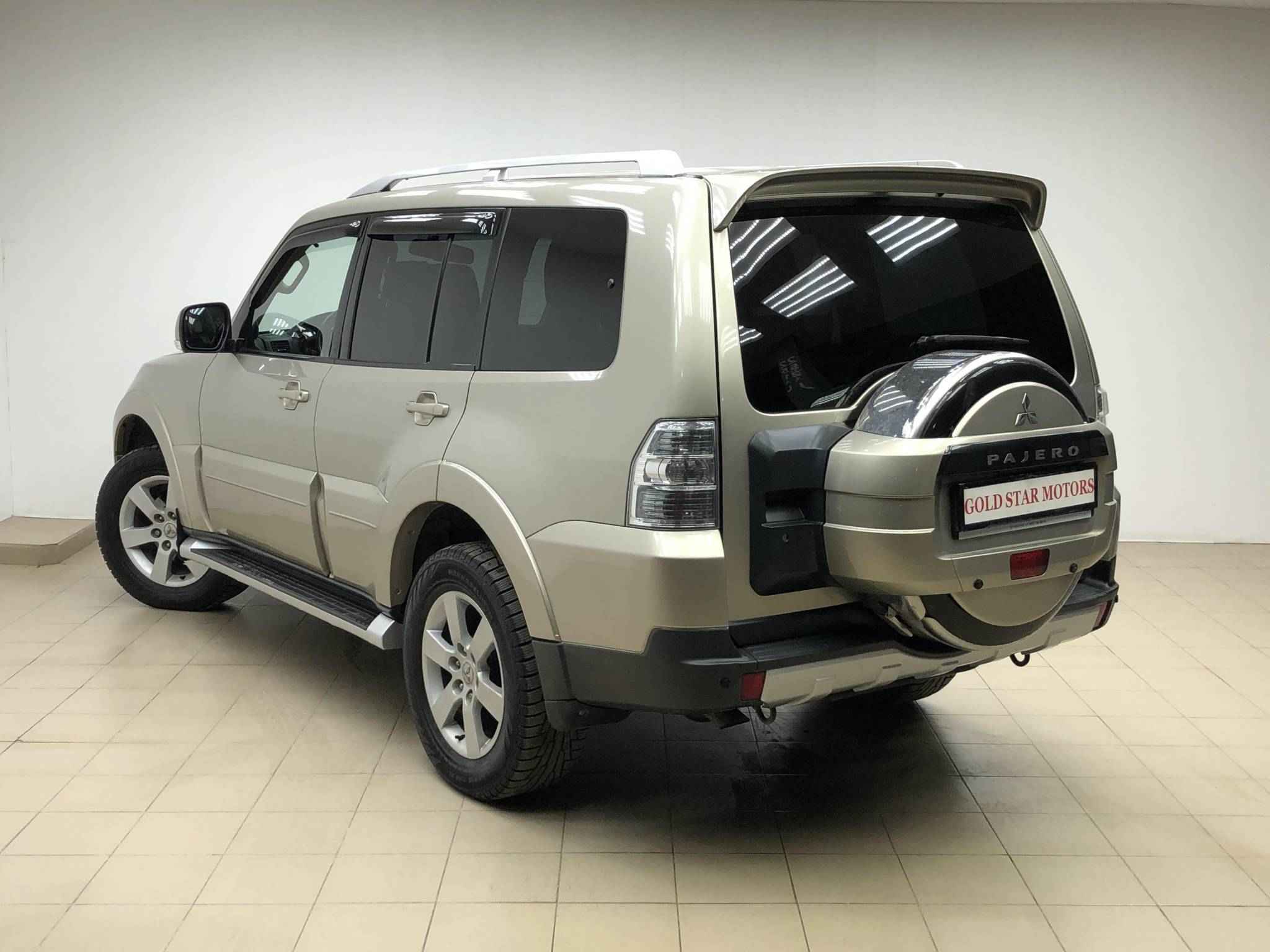Mitsubishi Pajero, IV