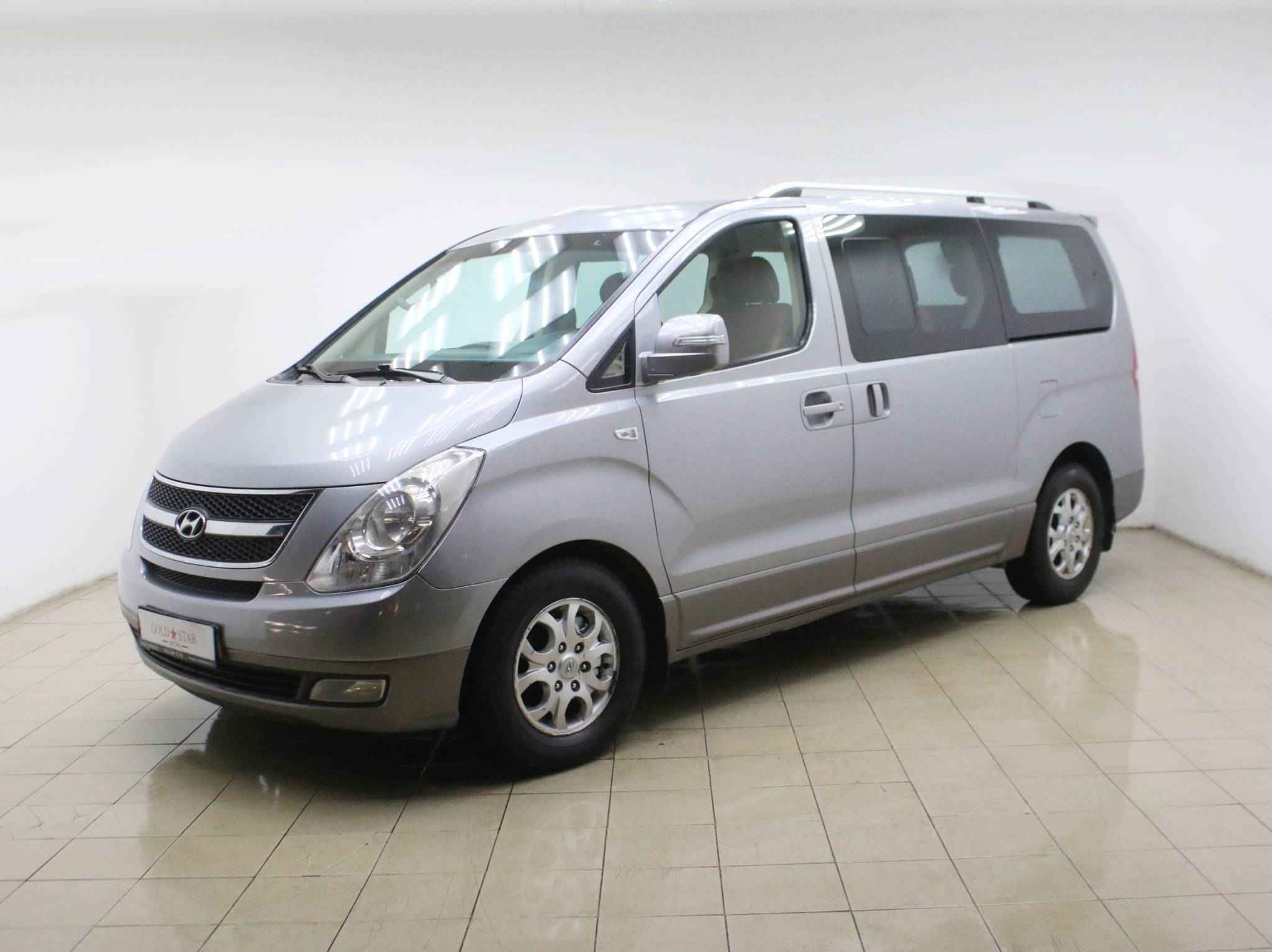 Hyundai Grand Starex, I