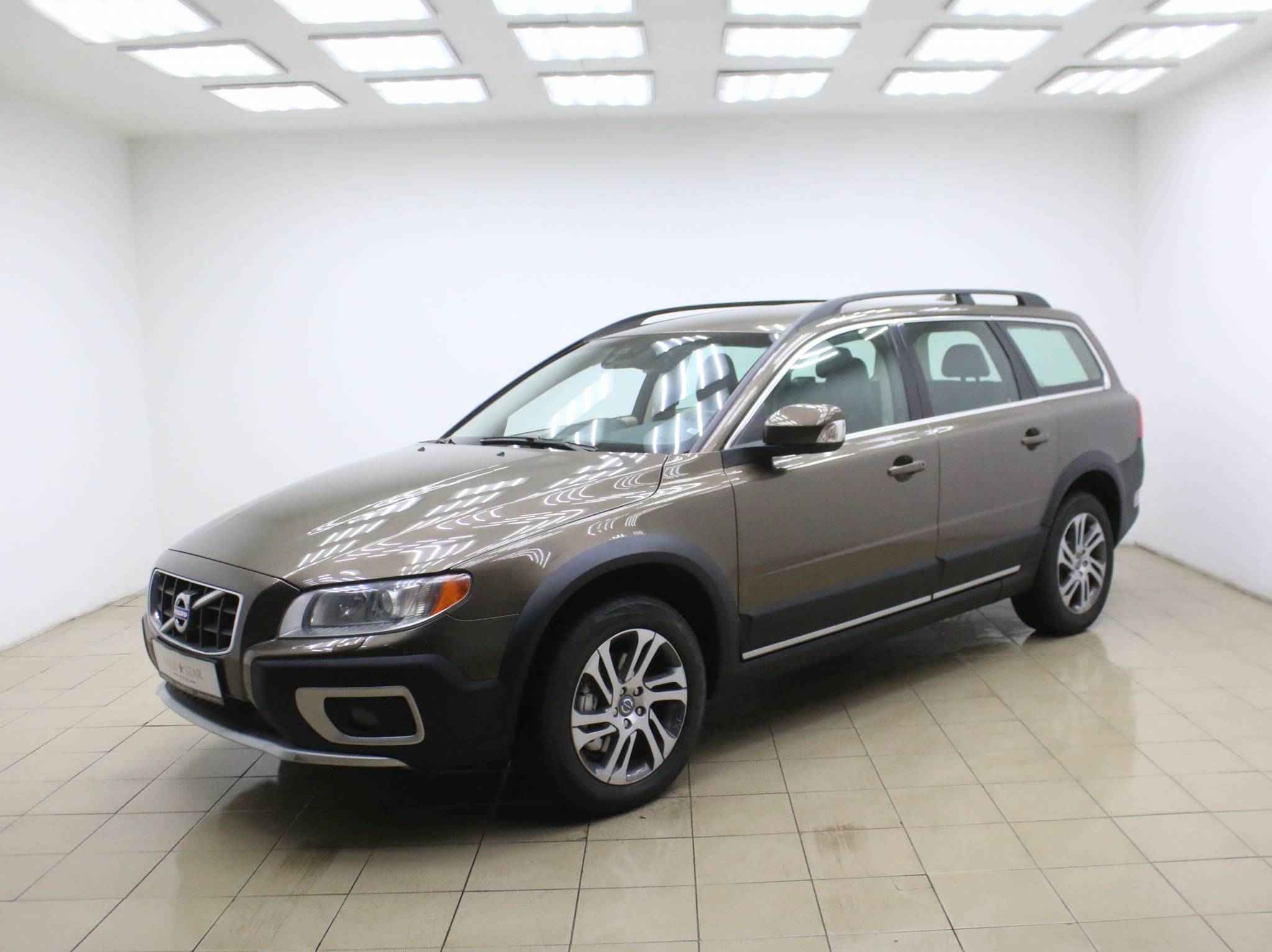 Volvo XC70, II