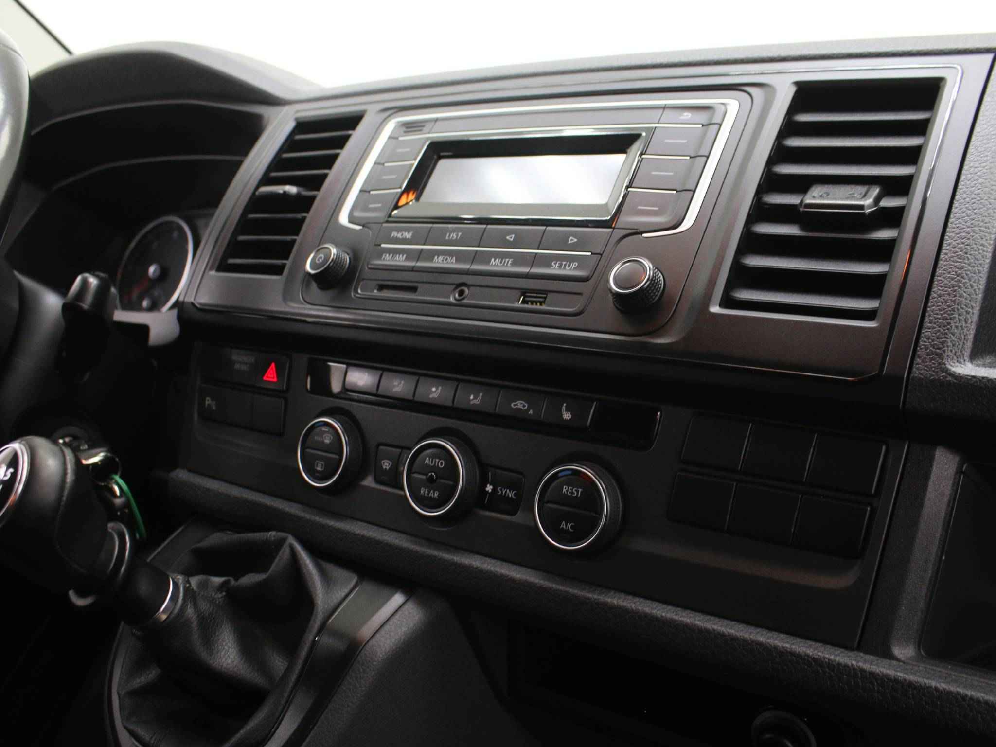 Volkswagen Caravelle, T6