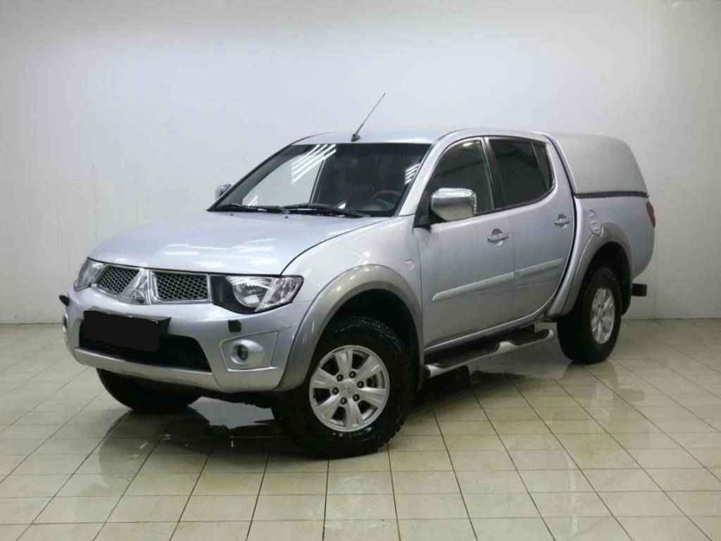 Mitsubishi L200, IV