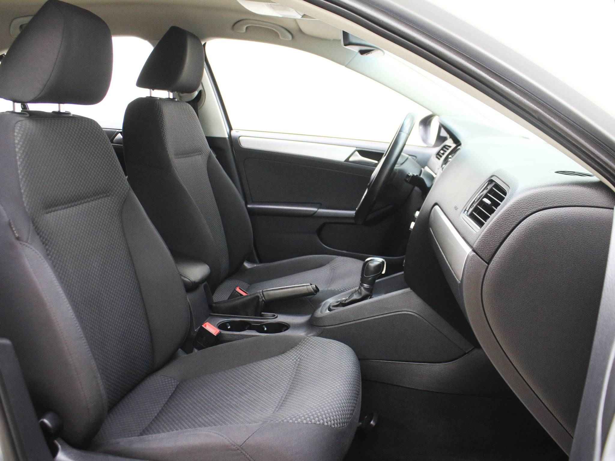 Volkswagen Jetta, VI