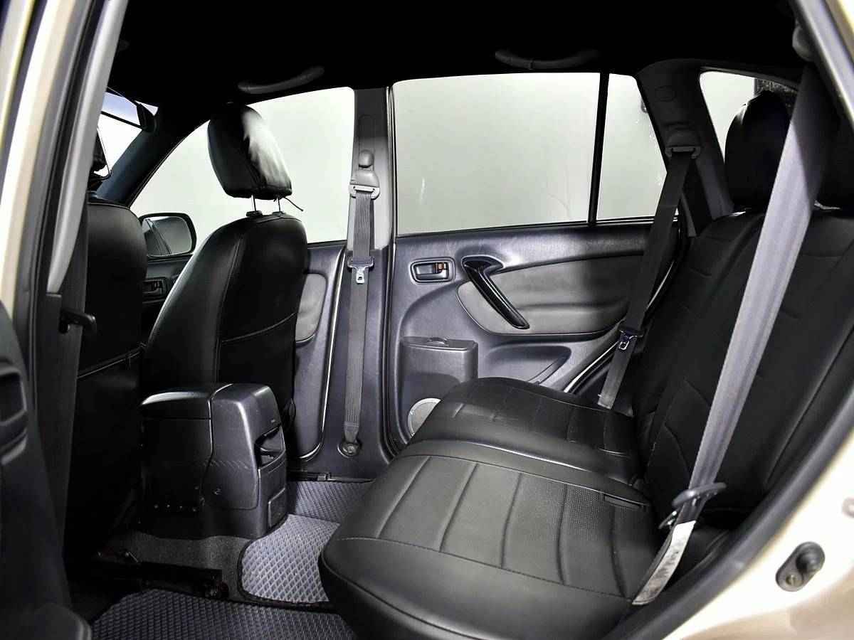 Toyota RAV4, III (XA30)