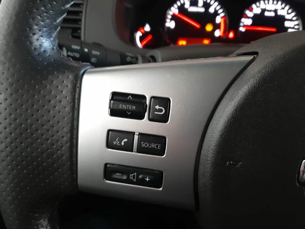 Nissan Pathfinder, 2011